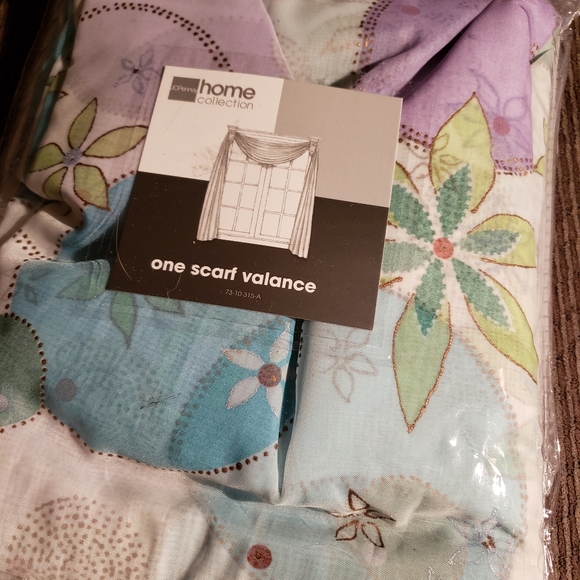 Home Collectino One Scart Valance - Picture 5 of 13